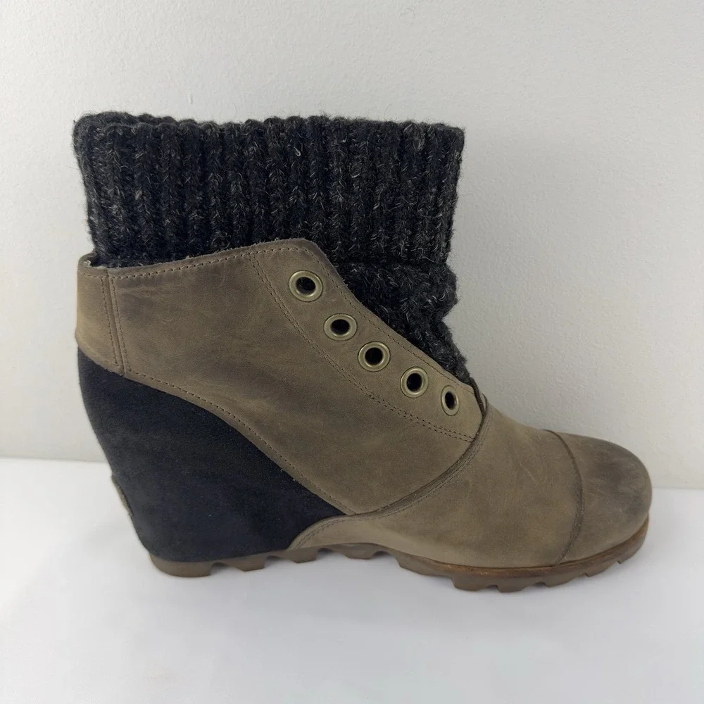 Sorel Joan of Arctic‎ Wedge II Booties Women's Size 9.5 Brown Leather Suede